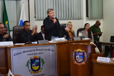 Prefeito de Búzios participa de Audiência Pública sobre políticas públicas na Câmara Municipal