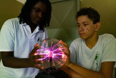 Belford Roxo: Estudantes da rede estadual desenvolvem experimentos científicos