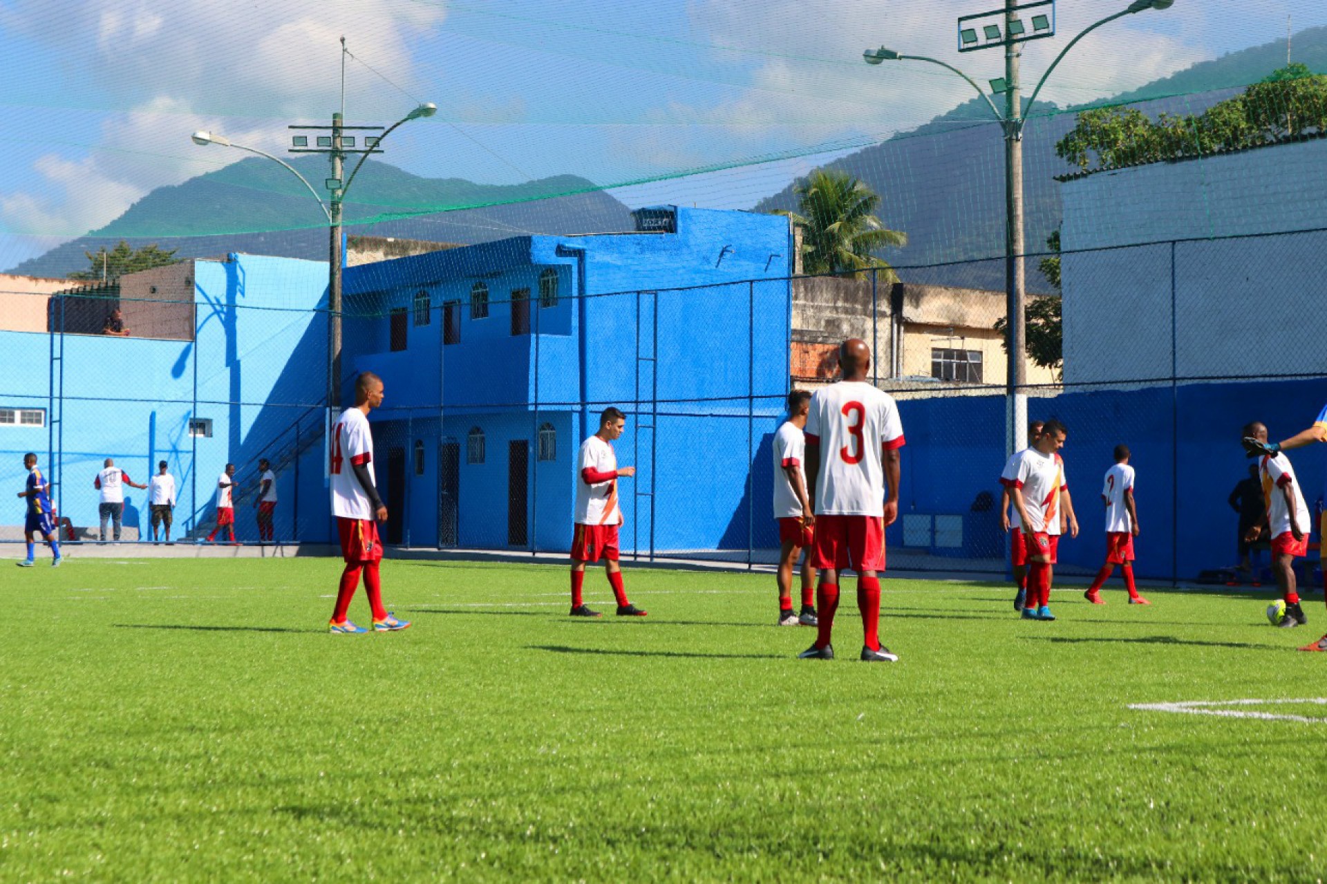 Um torneio de futebol marcou também a reinauguração - Divulgação / PMN