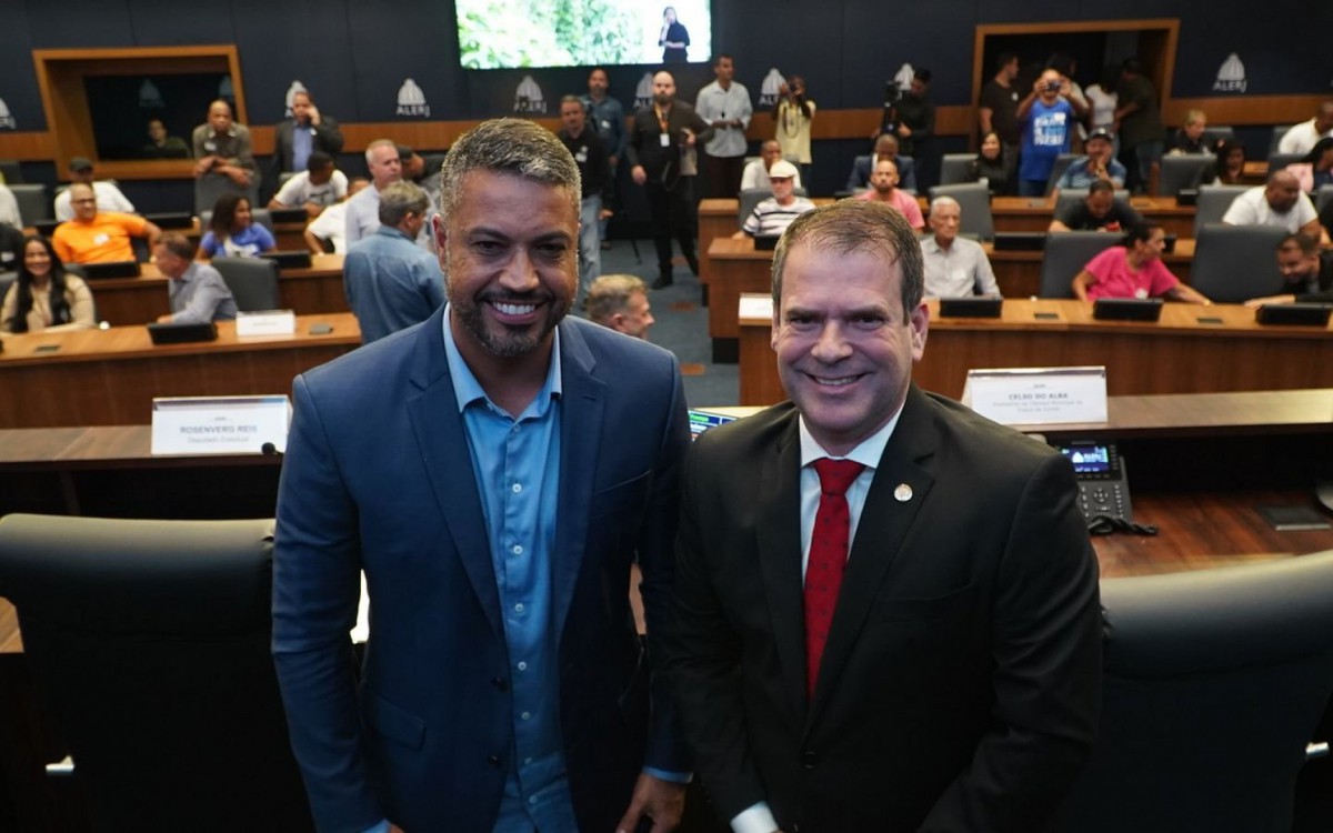 Celso do Alba recebe Medalha Tiradentes na Alerj - Reprodu&ccedil;&atilde;o Facebook