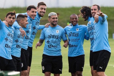 Botafogo define meia como prioridade e tenta vencer concorrência da Europa