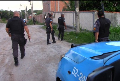 Gerente do tráfico de drogas e comparsas são presos em Itaipuaçu