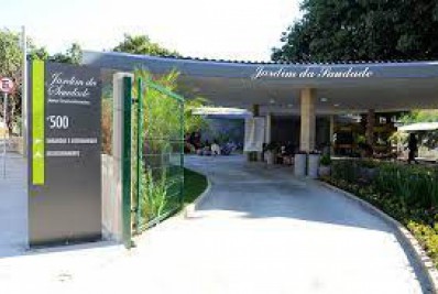 Corpo de PM morto em acidente com viatura é enterrado na Zona Oeste