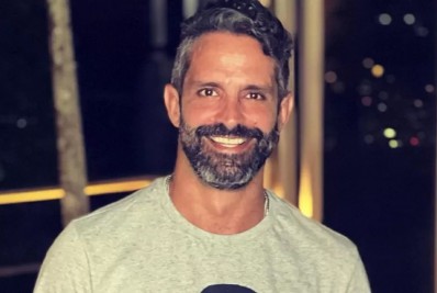 Iran Malfitano faz tatuagem enorme de Ayrton Senna na perna