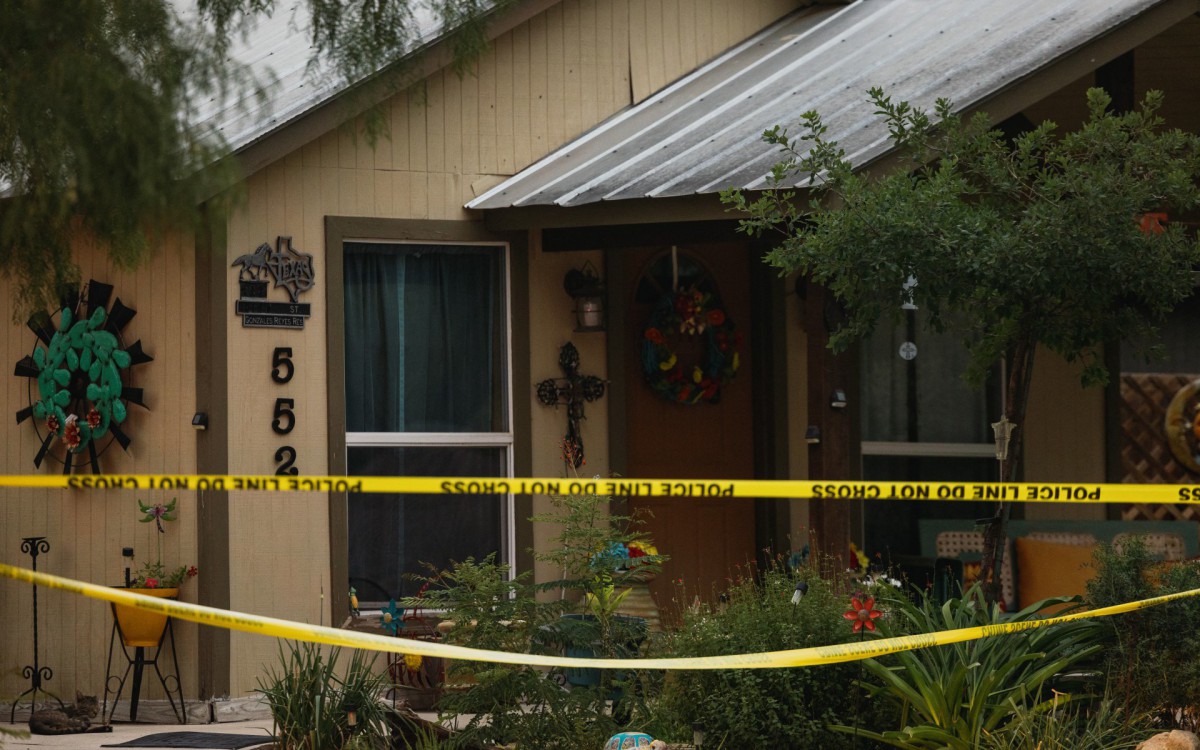 Casa do suspeito de cometer o massacre nesta terça-feira, na escola Robb Elementary, na cidade de Uvalde - AFP