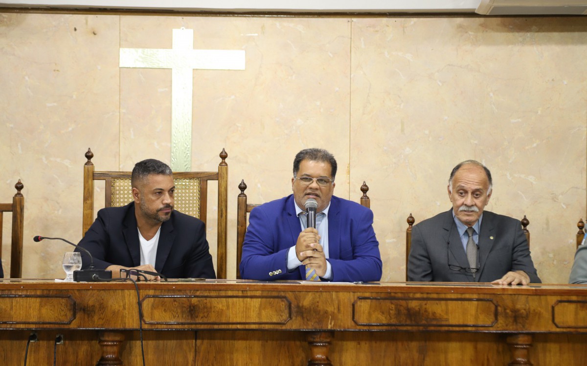 C&acirc;mara de Duque de Caxias sedia 10&ordm; Encontro de Autoridades Civis e Militares