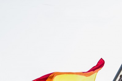 Pelo menos 2,9 milhões de brasileiros se declaram homossexuais ou bissexuais