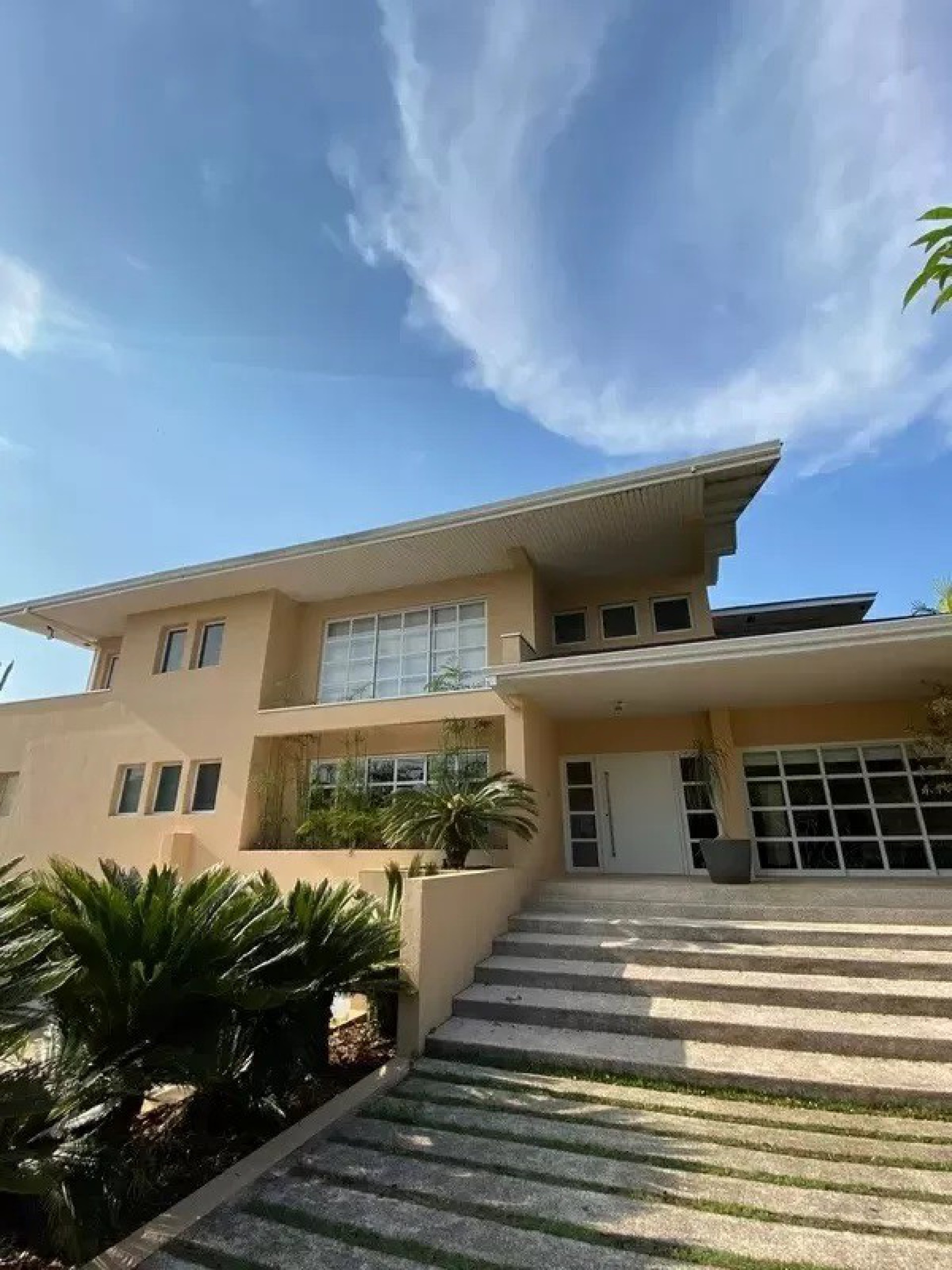 Ex-marido de Wanessa Camargo compra mansão de R$ 12 milhões em Alphaville - Divulgação