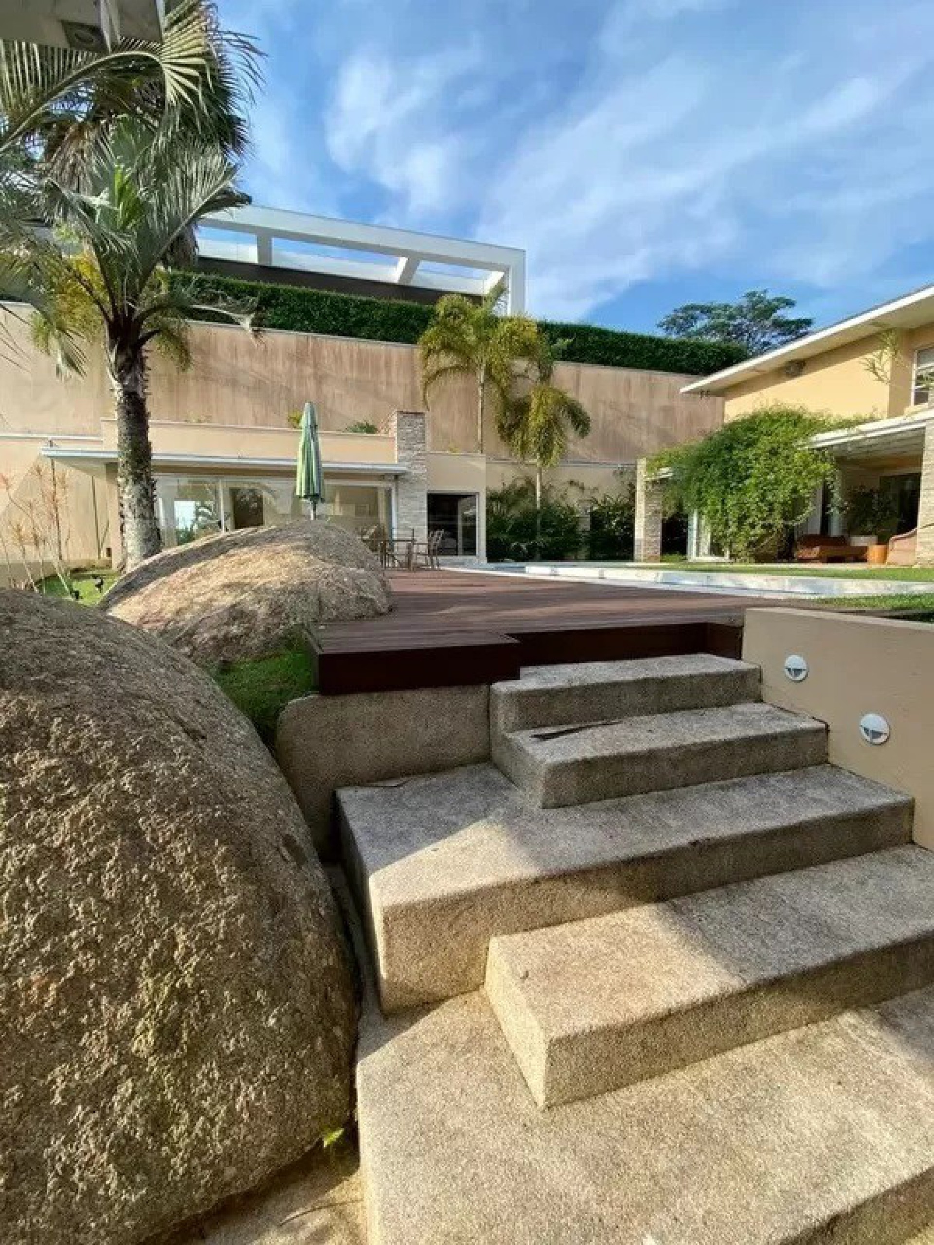 Ex-marido de Wanessa Camargo compra mansão de R$ 12 milhões em Alphaville - Divulgação