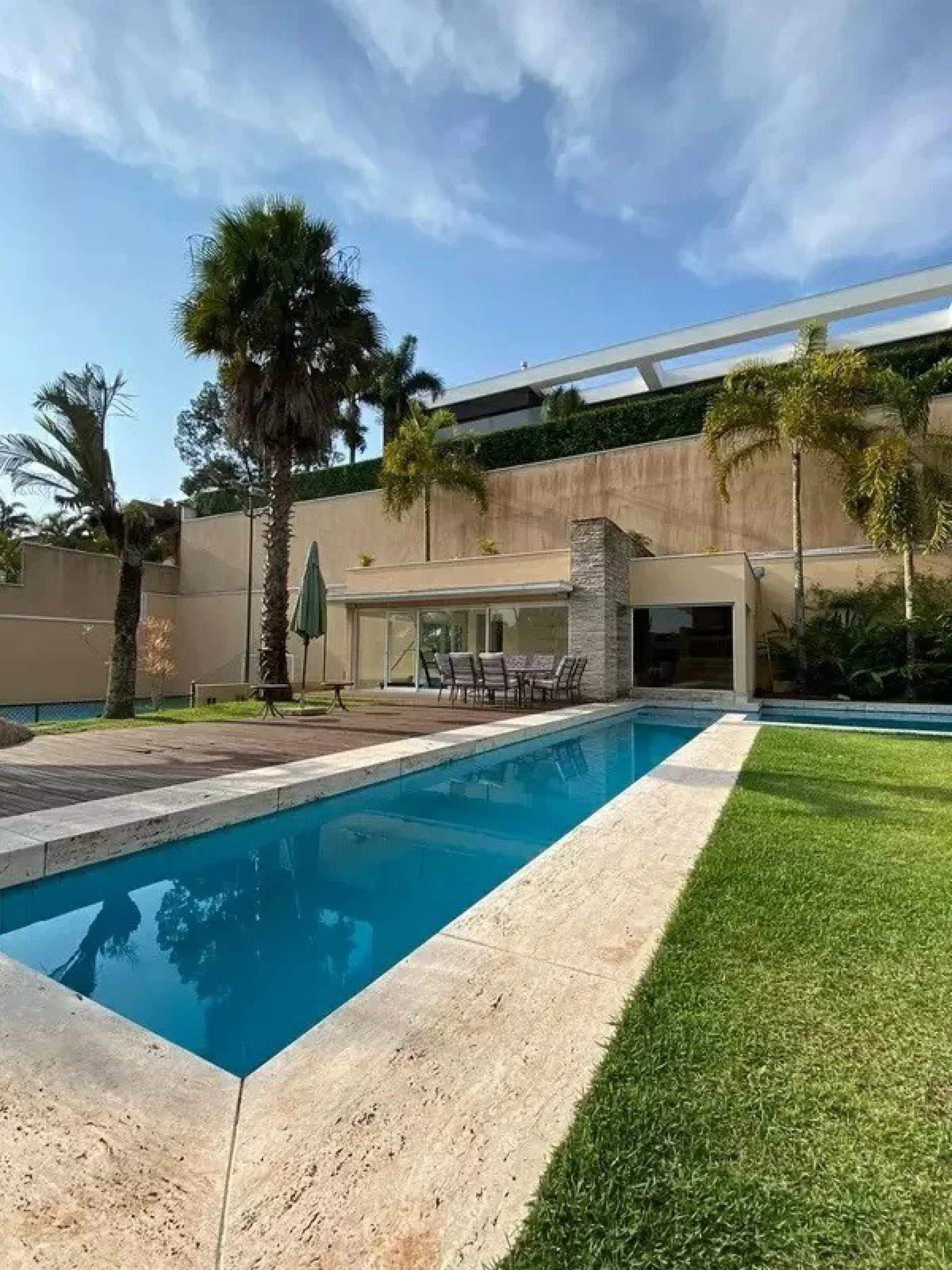 Ex-marido de Wanessa Camargo compra mansão de R$ 12 milhões em Alphaville - Divulgação