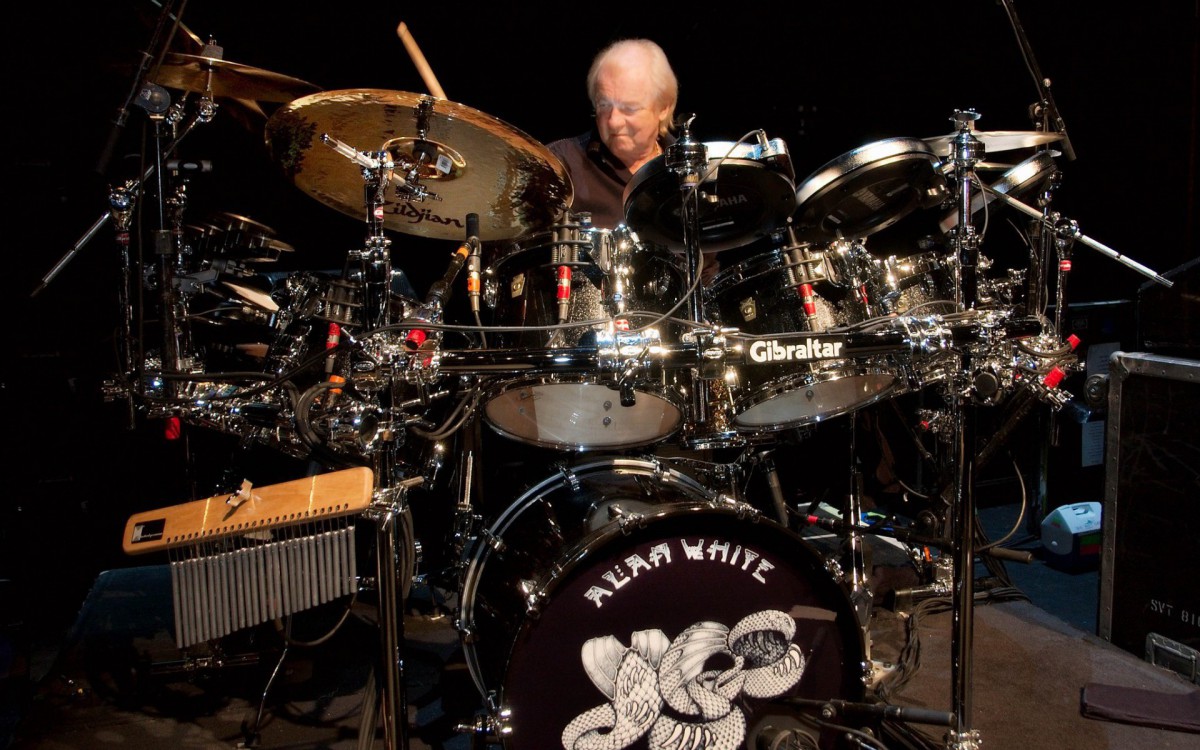 Morreu baterista dos Yes, Alan White, aos 72 anos após doença repentina