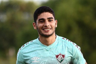Clube árabe anuncia despedida e Michel Araújo voltará ao Fluminense