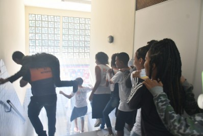 Defesa Civil faz exercício simulado de evacuação em Escola Municipal 