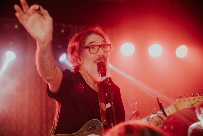 Lobão se apresenta com seu trio relembrando 40 anos da Fluminense FM