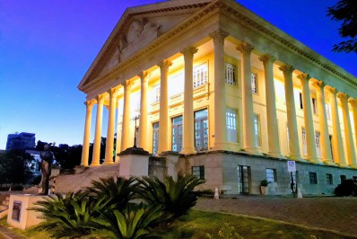 Estelionatária é presa dentro da Câmara Municipal de Campos dos Goytacazes