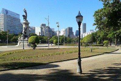 Glória, o que fizeram com você?