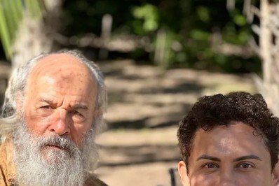 Silvero Pereira elogia Osmar Prado nos bastidores de 'Pantanal'