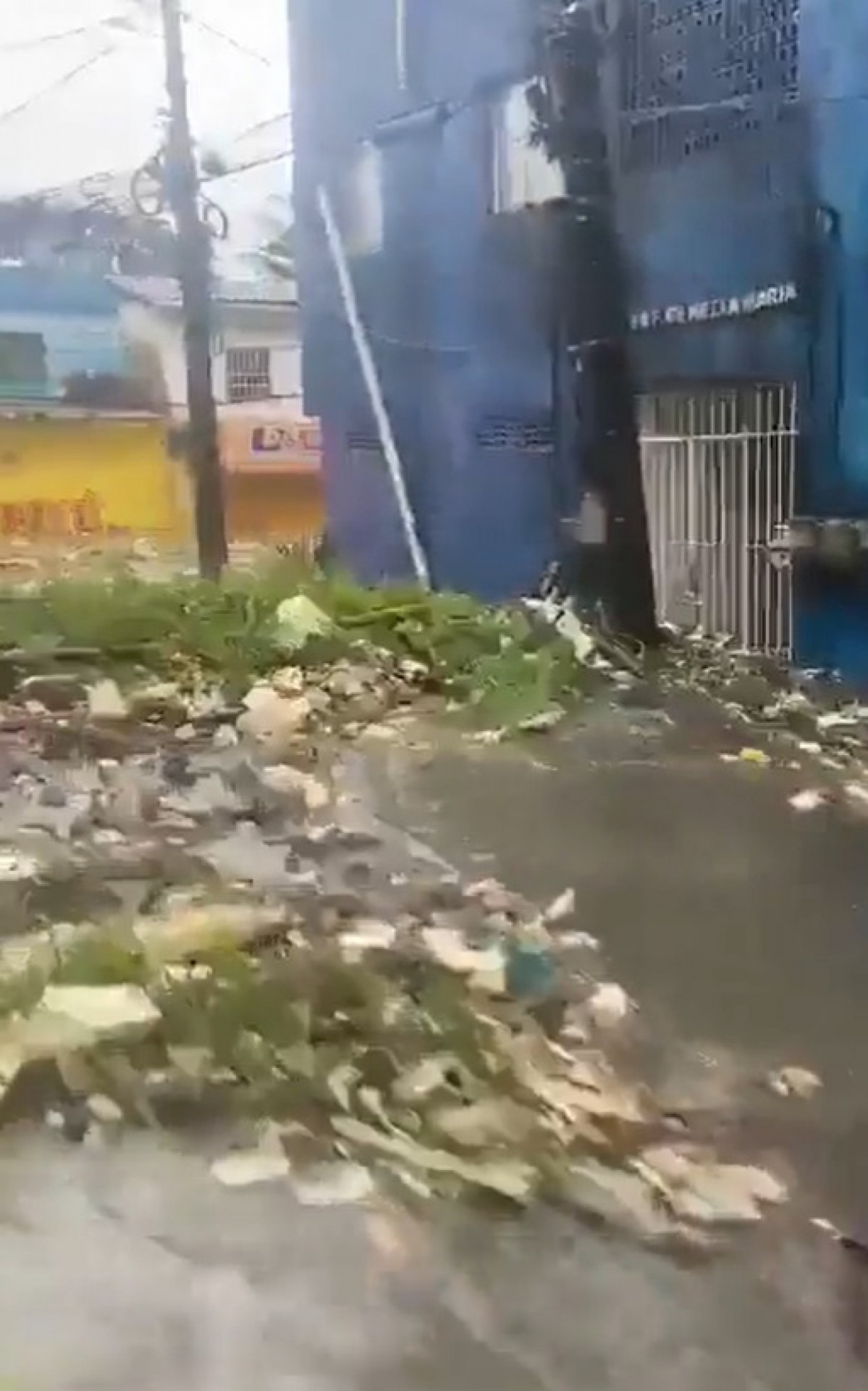 Ruas alagadas no Grande Recife