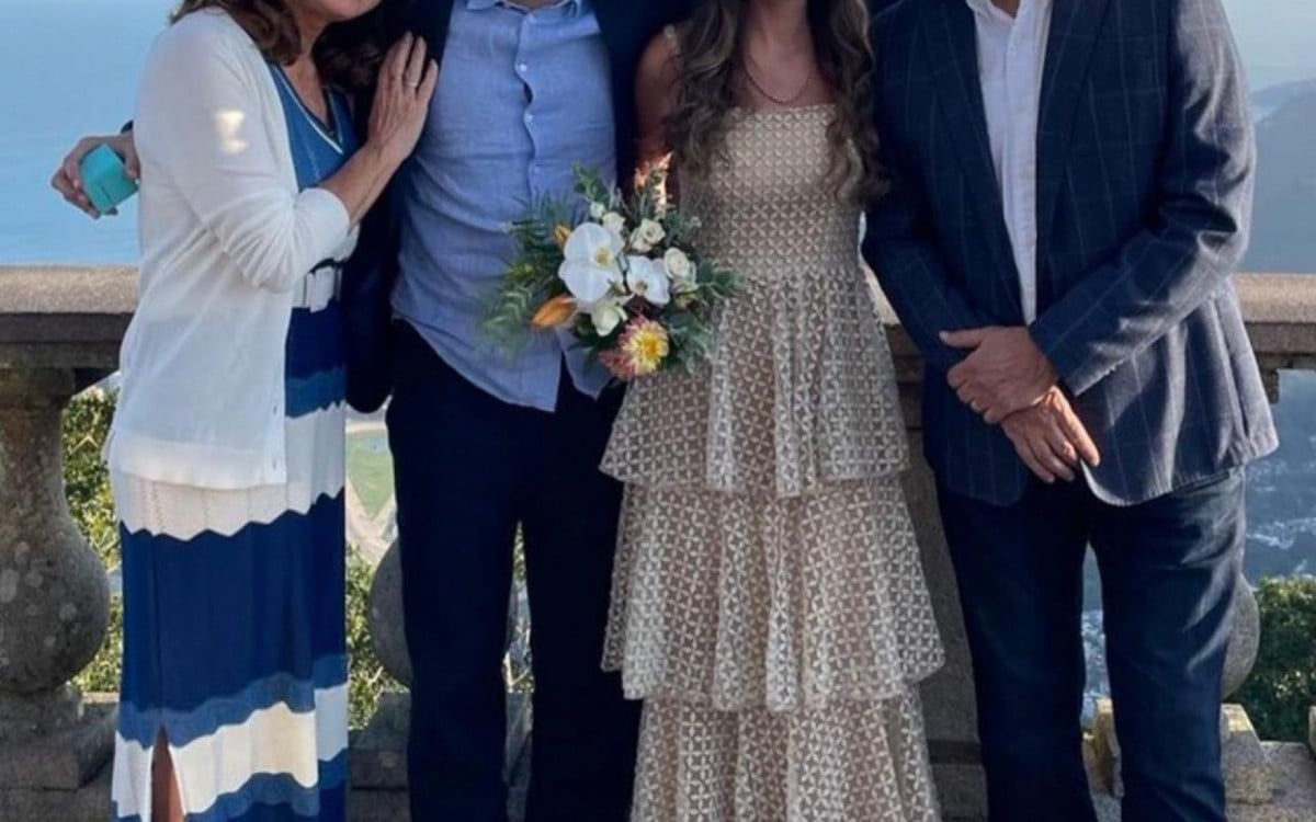 Nilson Klava e Gabriela Scalabrini com pais da noiva - Reprodução/Instagram/realscalabrini