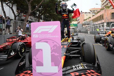 Em corrida com chuva e forte batida, Perez vence o GP de Mônaco