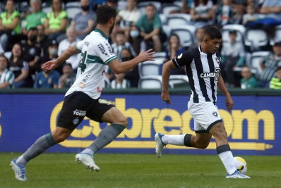 Erison lamenta má pontaria do Botafogo: 'Faltou pequeno detalhe'