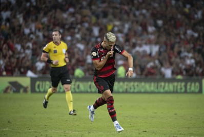 Setores esgotados e mais de 57 mil bilhetes emitidos: Flamengo x Fortaleza terá Maracanã lotado