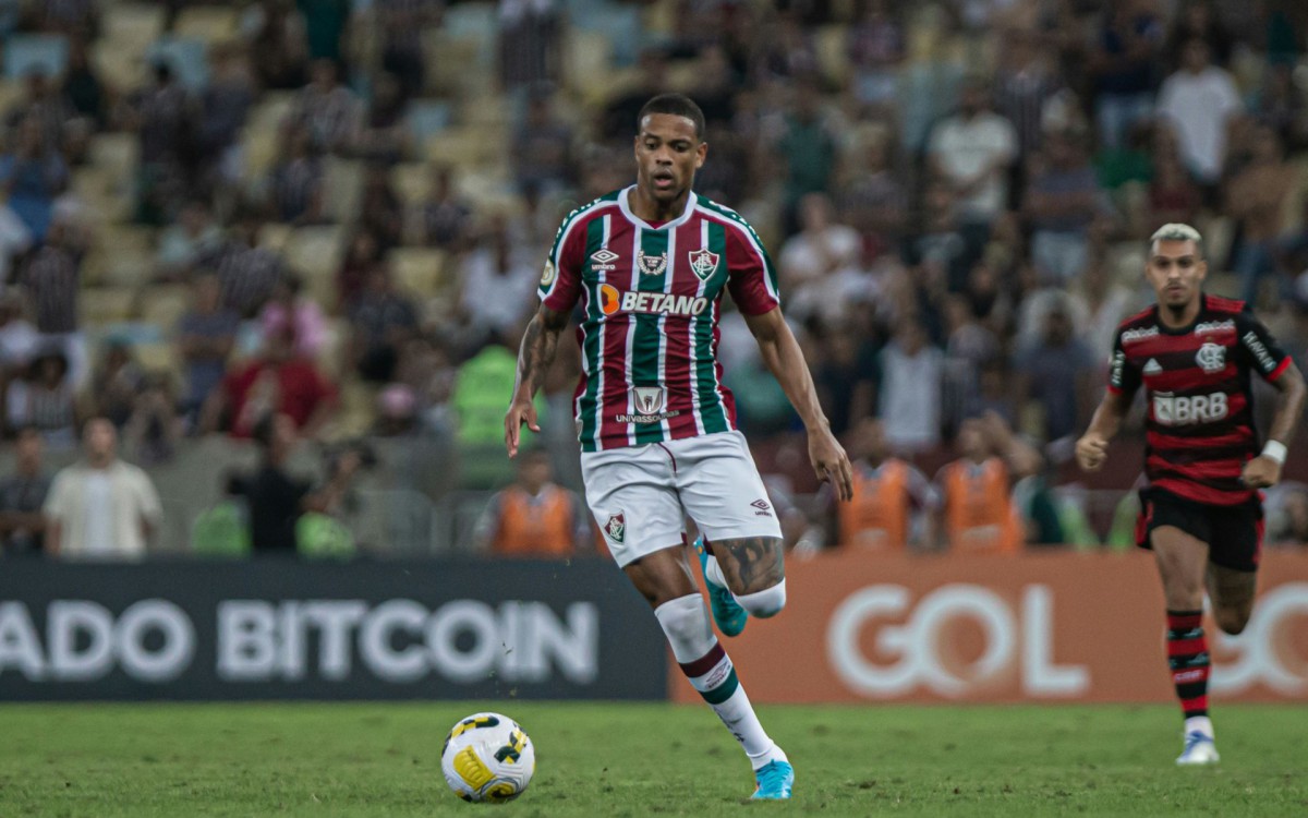 Criticado nos últimos meses, Caio Paulista é elogiado por Diniz em entrevista coletiva