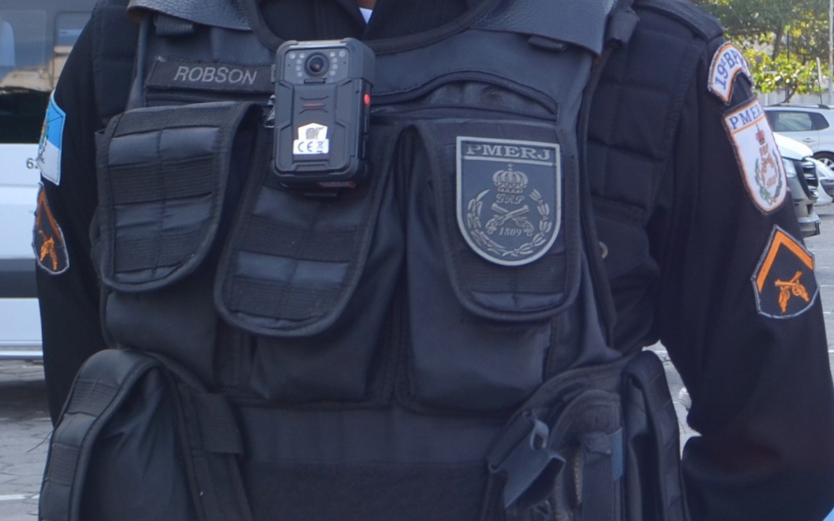Inaugura&ccedil;&atilde;o das c&acirc;meras nos uniformes dos policiais militares em Copacabana