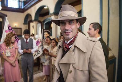 Ator Nikolas Antunes fala sobre viver um personagem homossexual em 'Além da Ilusão'