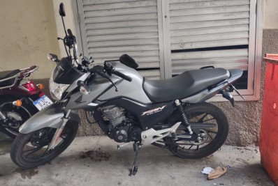 Homem é preso com moto roubada na Zona Sul