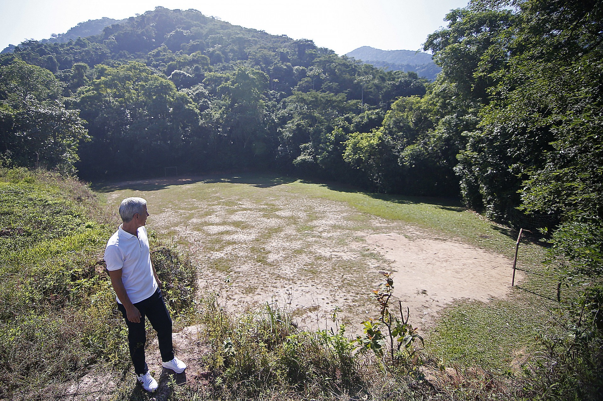 Técnico do Botafogo, Luís Castro conheceu o bairro de Pau Grande, em Magé, onde Garrincha nasceu - Vitor Silva/Botafogo