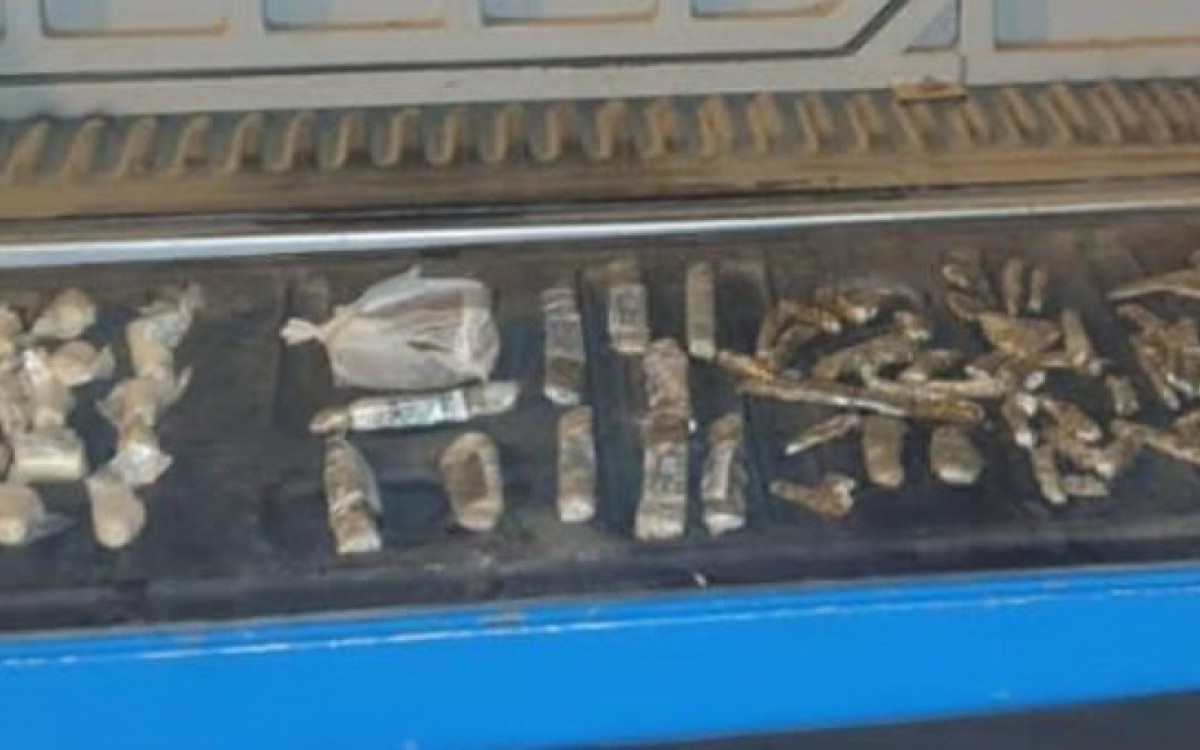 Homem é preso com maconha e crack em Araruama