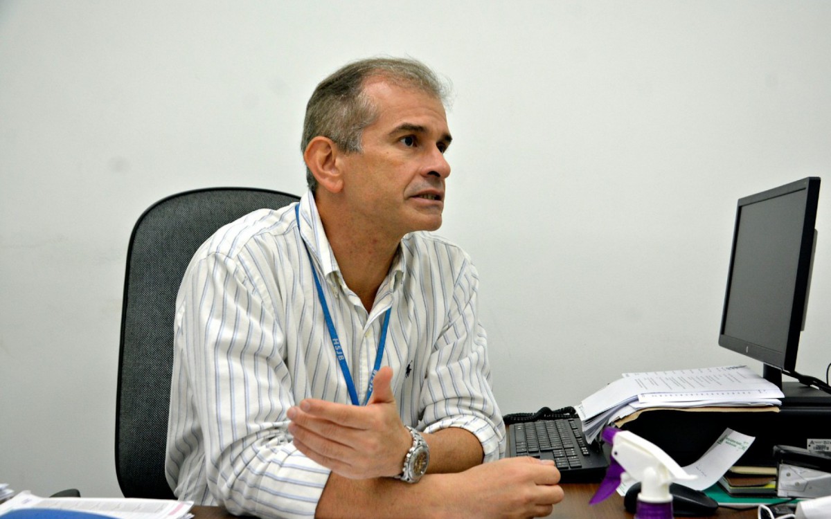 Diretor m&eacute;dico do hospital, ortopedista Fl&aacute;vio Reis