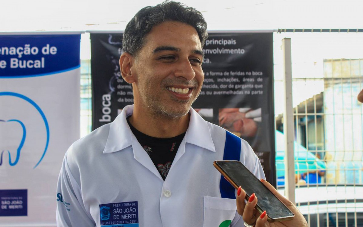 Dentista da rede municipal Mauro de Paula