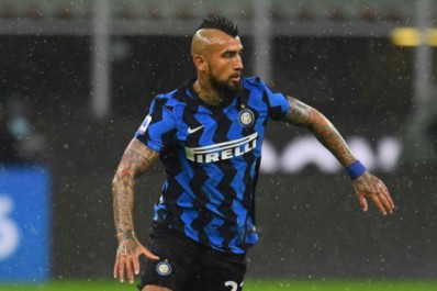 Vidal rejeita futebol árabe e aguarda fim de vínculo com a Inter para analisar oferta do Flamengo