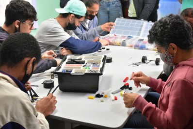 Iniciativa pioneira de robótica é implantada na rede municipal de ensino da Educação Especial