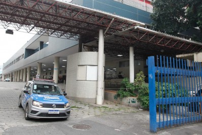 Jovem universitário é esfaqueado durante tentativa de assalto na Central do Brasil