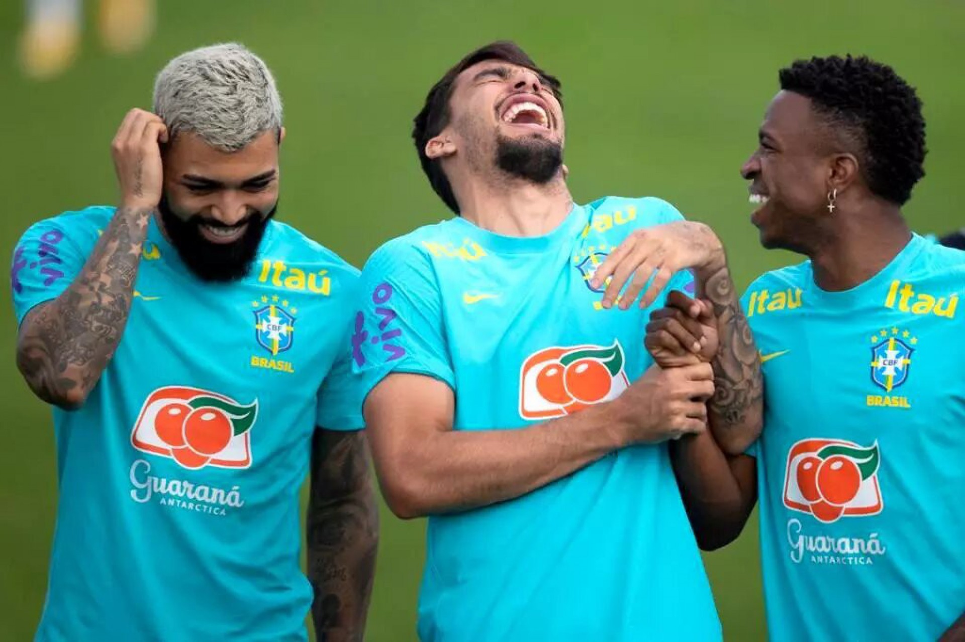 Gabigol, Lucas Paquetá e Vini Jr no treino da Seleção - Foto: Lucas Figueiredo/CBF