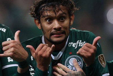 Torcedores do Fluminense pedem a volta de Gustavo Scarpa: 'Errar é humano'