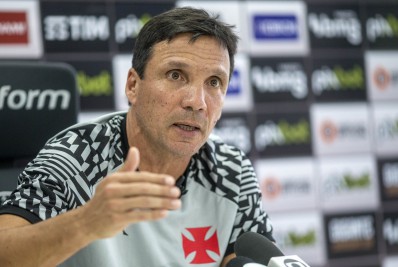 Zé Ricardo indica dificuldades para o Vasco contra o Grêmio pela Série B e sai em defesa de Roger Machado