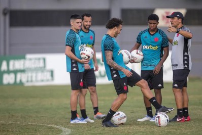 Zé Ricardo promove mudanças no ataque do Vasco e esboça time para enfrentar o Grêmio