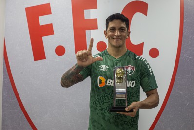 Germán Cano, Nino e André recebem troféu de melhores do Cariocão