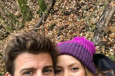 Piqué teria traído Shakira com mãe de companheiro de Barcelona