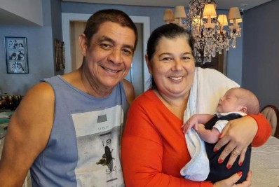 Vovô coruja! Zeca Pagodinho encanta a web em foto com o neto recém-nascido