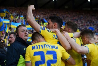 Vídeo: Soldados comemoram vitória da Ucrânia na repescagem para Copa do Mundo