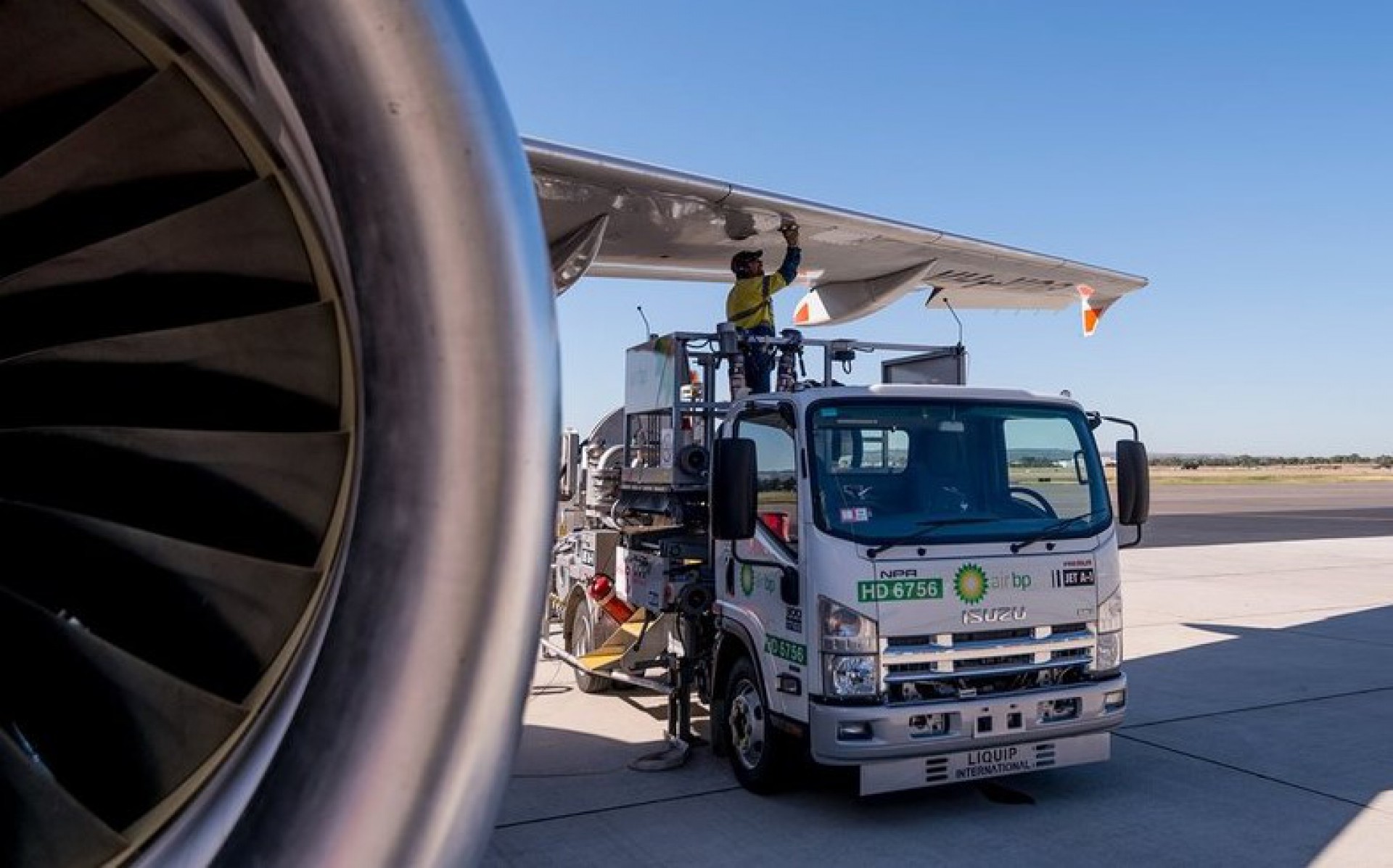 Governo prepara medidas para amenizar reajuste do querosene de aviação