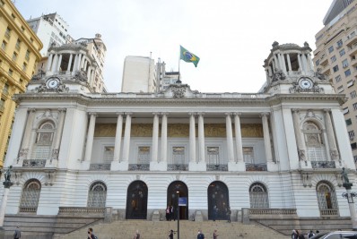 Empresas e motoristas de aplicativos de transporte poderão ser multados por recusar passageiro por discriminação