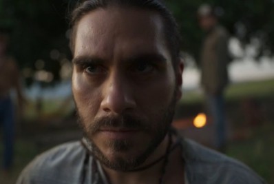 Web se assusta com cena de Trindade 'encarnando' diabo em 'Pantanal'