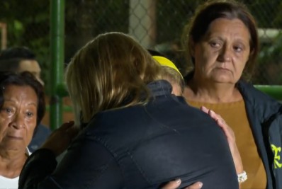 Familiares de menina baleada ao deixar escola fazem vigília: 'Minha filha vai sobreviver'