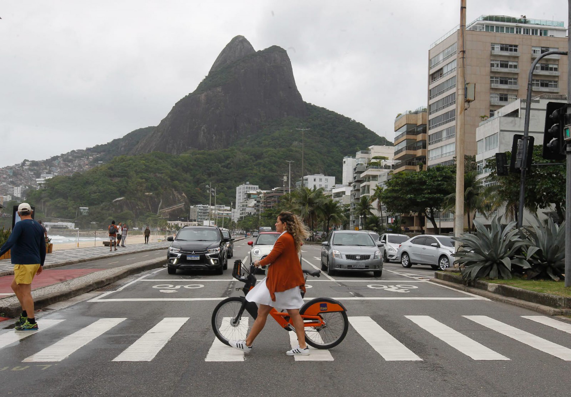 Cariocas terão final de semana marcado por frio e chuva - Reginaldo Pimenta / Agência O Dia